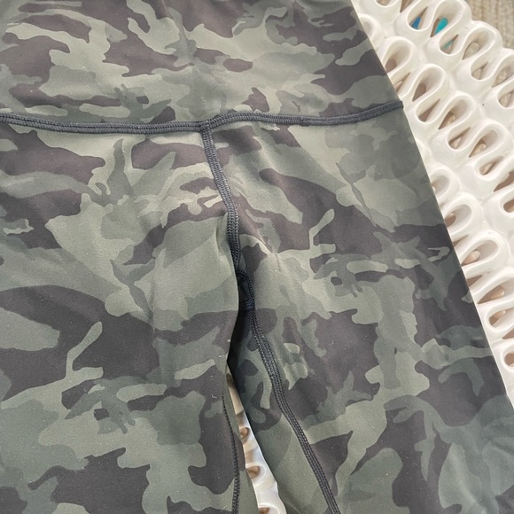 Lululemon bundle - Picture 3 of 7